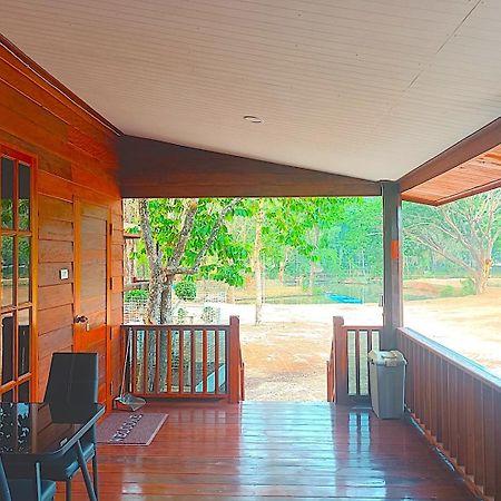 Hotel Isaan Perazim Park Roi Et Exteriér fotografie