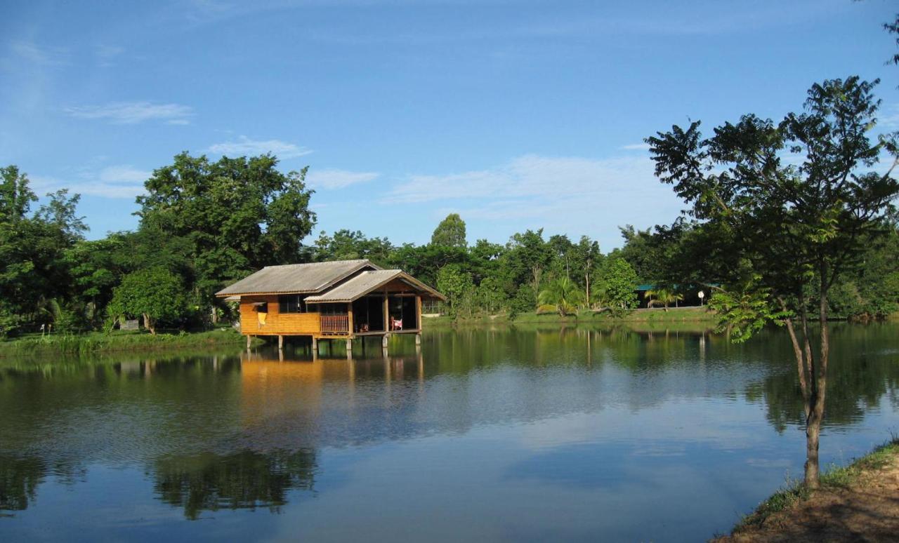 Hotel Isaan Perazim Park Roi Et Exteriér fotografie