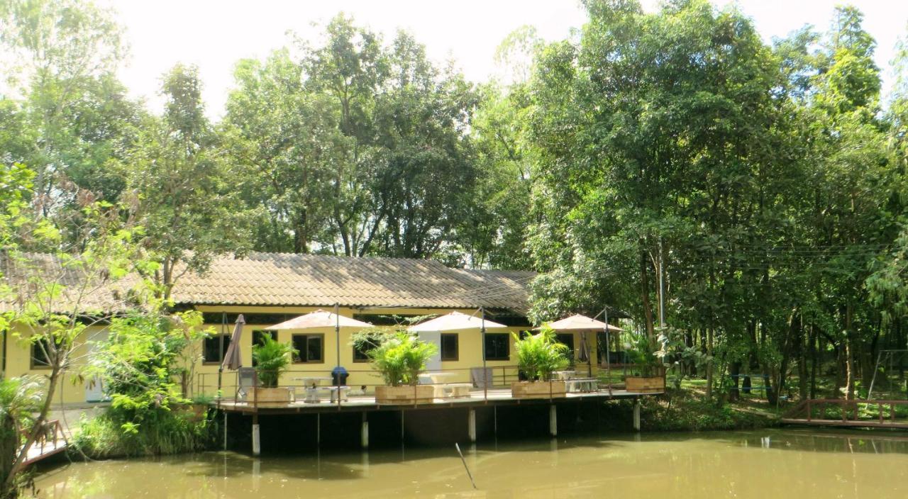 Hotel Isaan Perazim Park Roi Et Exteriér fotografie