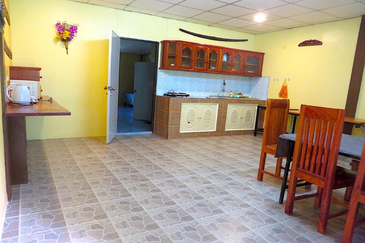 Hotel Isaan Perazim Park Roi Et Exteriér fotografie