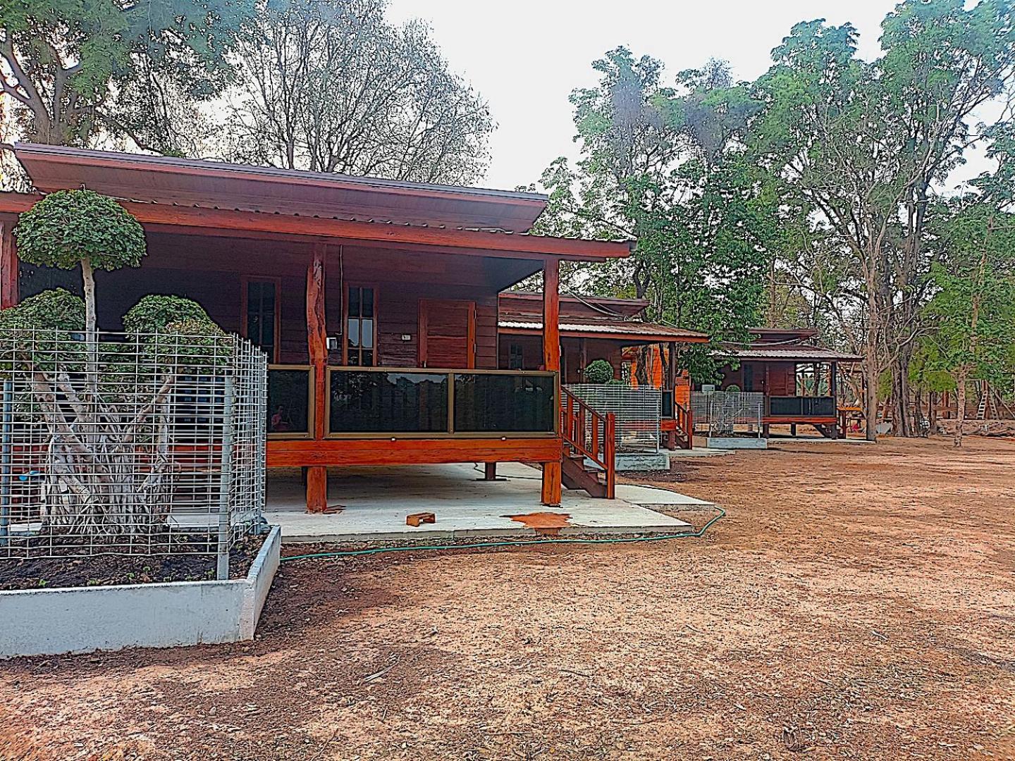 Hotel Isaan Perazim Park Roi Et Exteriér fotografie