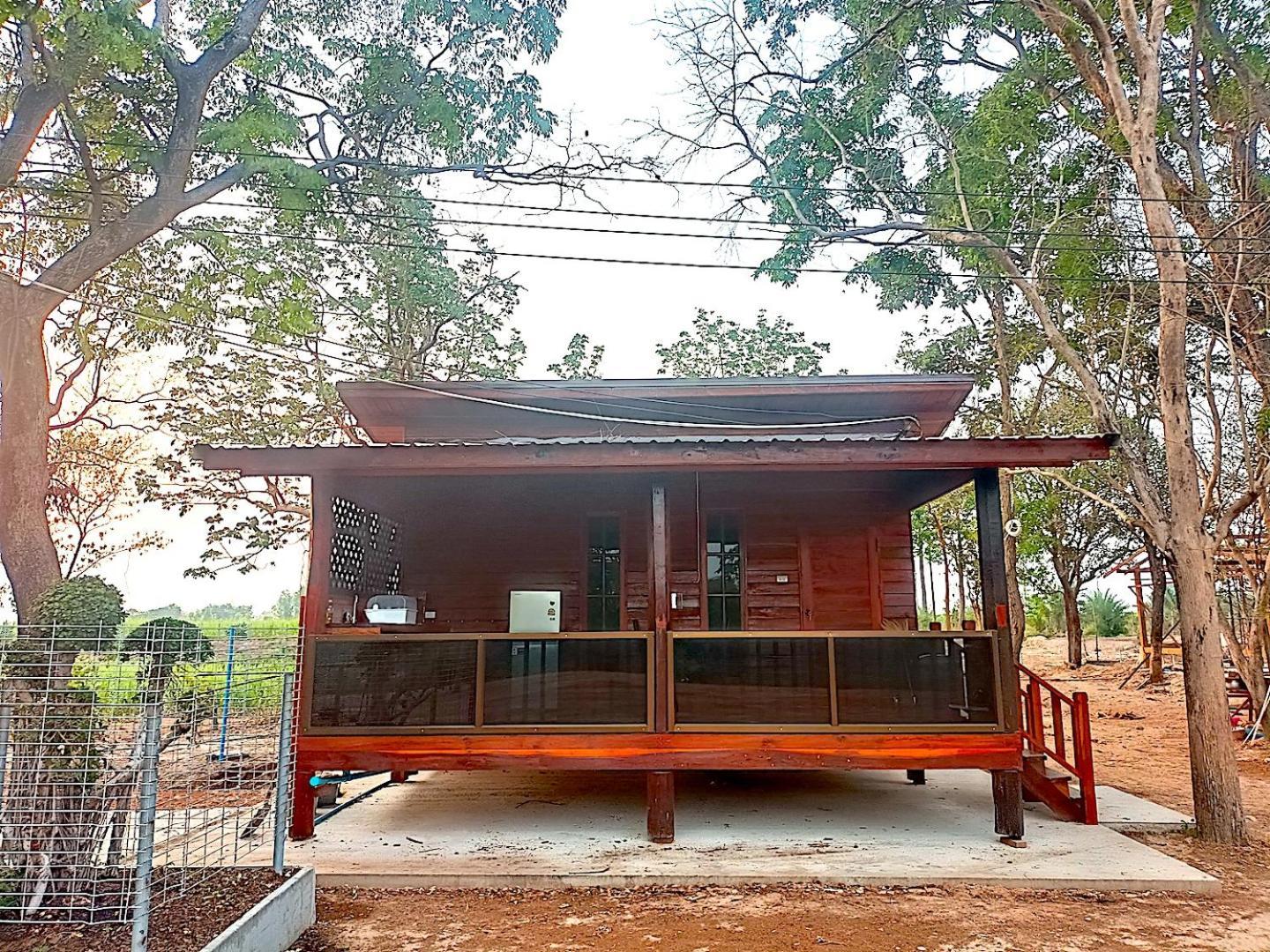 Hotel Isaan Perazim Park Roi Et Exteriér fotografie